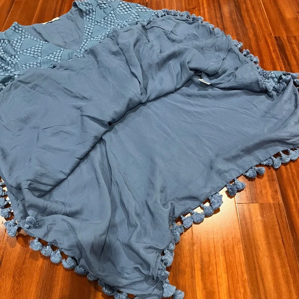 TULAROSA Blue Crochet Dress Lace Pom Pom Tassel V-Neck‎ Short Sleeve Size XXS